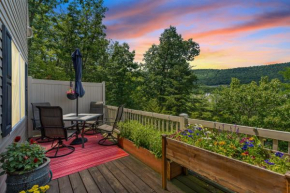 Shenandoah Paradice - 6 Person Hottub, Mountain View, EV Station, Arcade, Modern Minimalist Design, Walk to Ski Mcgaheysville